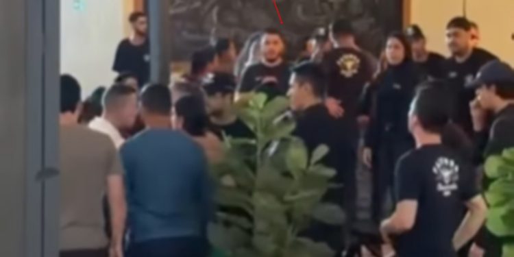 Briga em churrascaria: influencer se irritou com mãe “trocando” filho