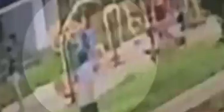 Homem morre após tentar dar “mortal” e cair de bruços no chão