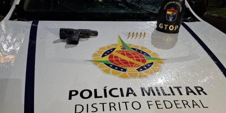 Homem é morto a tiros no meio da rua em região do Distrito Federal