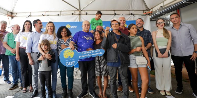 Ibaneis entrega 140 apartamentos no Sol Nascente: “Fazer o bem”