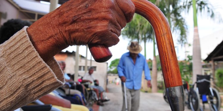 CLDF aprova projeto que cria delegacia específica de proteção a idosos