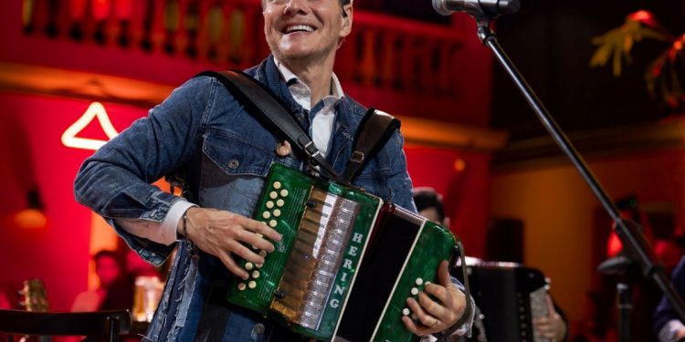 Nosso Natal 2025: Michel Teló fará show gratuito na Esplanada