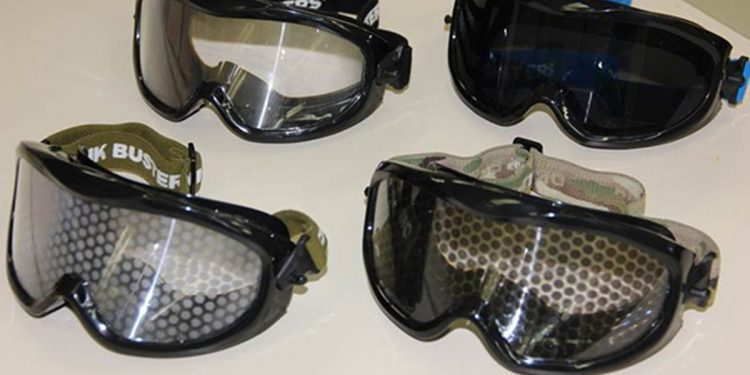 Detran-DF vai comprar óculos que simulam uso de maconha, LSD e álcool