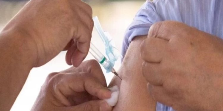 DF recebe mais de 9 mil doses de vacina contra bronquiolite em bebês