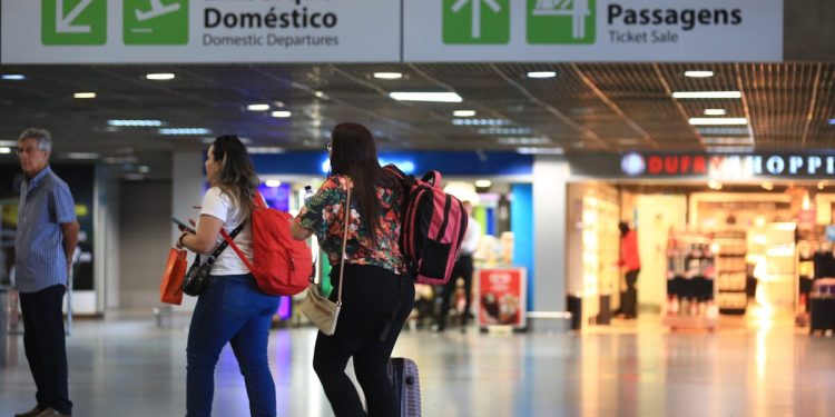 Dois voos são cancelados no Aeroporto de Brasília devido ao temporal