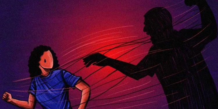 Terror por 4 horas: motorista de app é sequestrada e amarrada em cerca