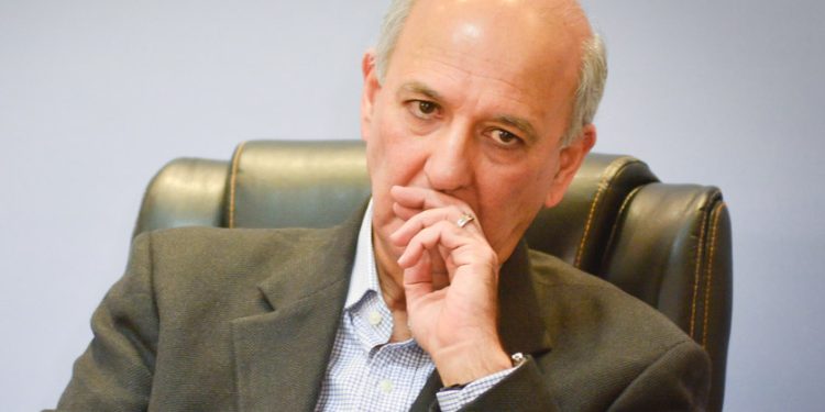 PGR vê inconstitucionalidade em lei citada por Arruda para se candidatar