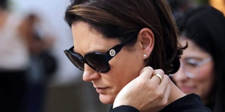 Michelle levará menos tempo para chegar à Papuda e visitar Bolsonaro