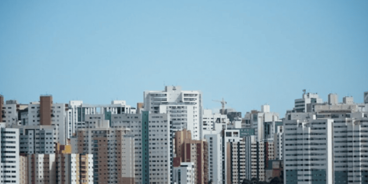 Homem passa mal e morre enquanto caminhava em rua de Águas Claras