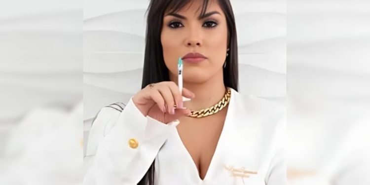 Mulher que mandou matar biomédica por dívida de R$ 30 mil é presa