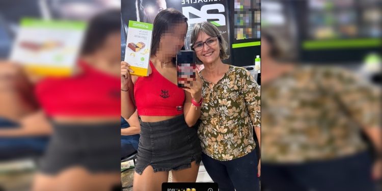 Pouco antes de ser morta por filho, mulher fez postagens em loja no DF