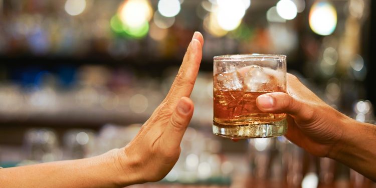 Médicos listam benefícios de ficar um mês sem álcool no Janeiro Seco