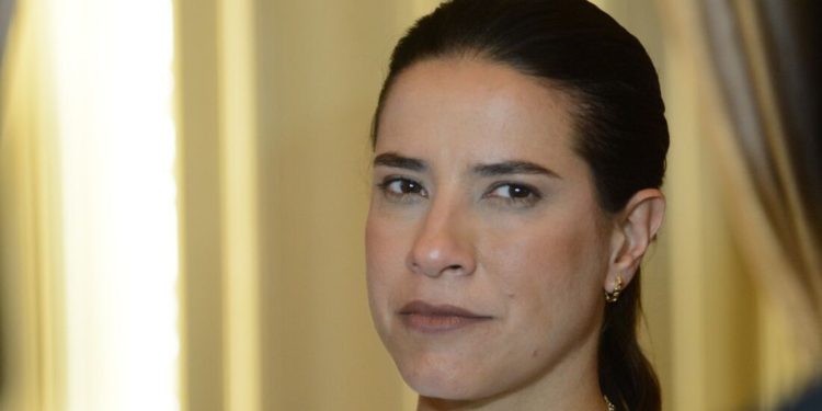 Raquel Lyra nomeia advogado dela como presidente de estatal do transporte