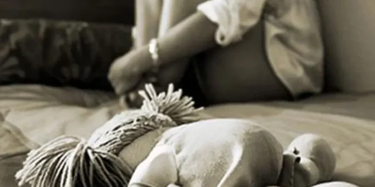 Polícia acha adolescente sumida há 1 ano morando com homem de 31 anos