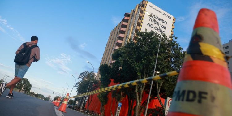 Implosão do Torre Palace: juíza autorizou uso da força para evacuação