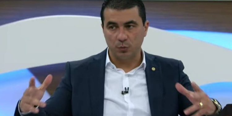 Juiz manda bloquear salário do ex-deputado Luis Miranda na Vice do GDF