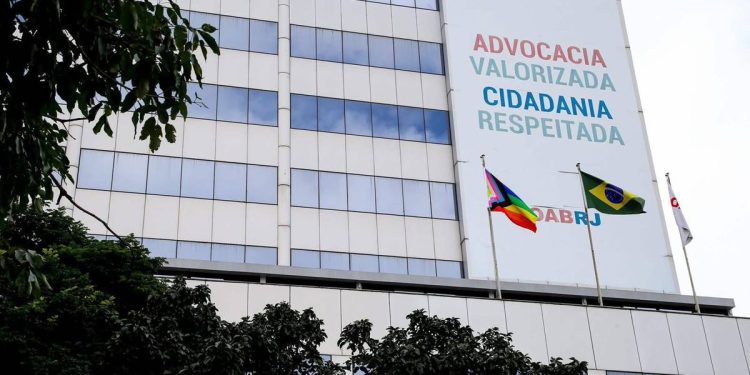 Advogados que serão candidatos são proibidos em eventos da OAB-RJ