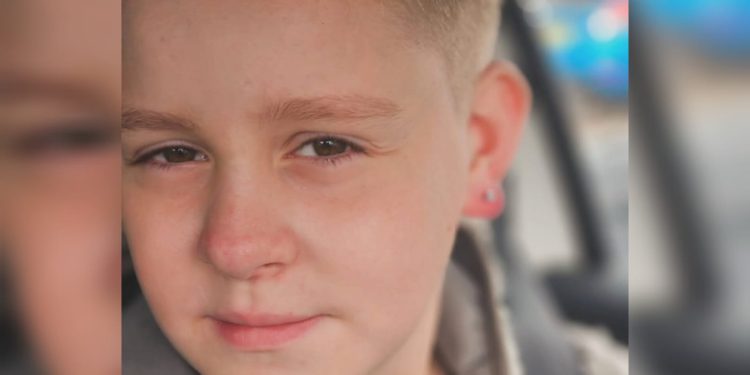 Família não percebe sintomas da meningite e menino de 11 anos tem AVC