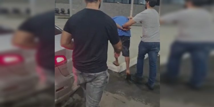 Homem que matou professor deixou vítima agonizando e foi trabalhar