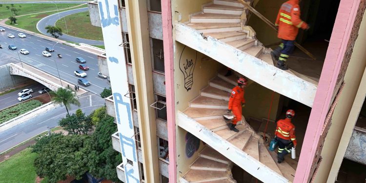 Torre Palace: secretaria alerta sobre risco de transmissão de doenças durante implosão