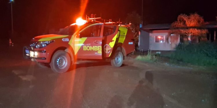 Homem pula de barco durante chuva e morre afogado em rio no Entorno