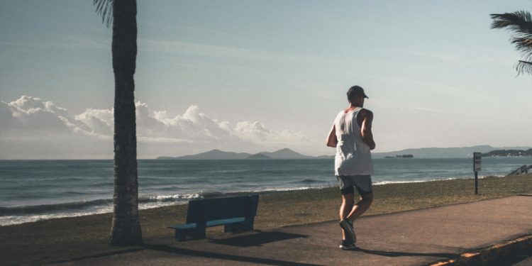 Saiba com que idade homens e mulheres atingem pico do condicionamento