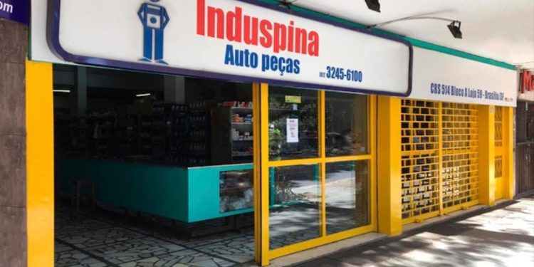 Após 70 anos no DF, tradicional loja de autopeças encerra atividades