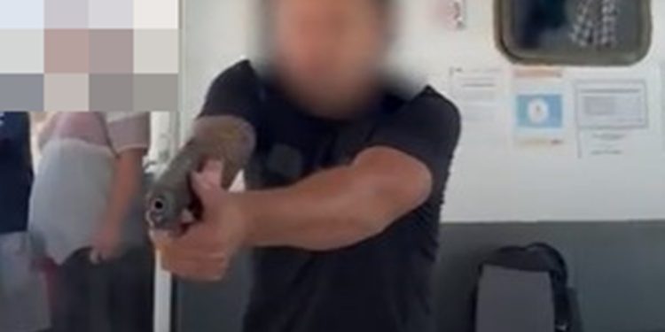 Médico parte para cima de PM, chama ele de “corno” e leva um tiro. Veja vídeo