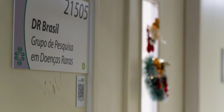 Com dor e esperança, um testemunho pessoal da política de doenças raras no SUS