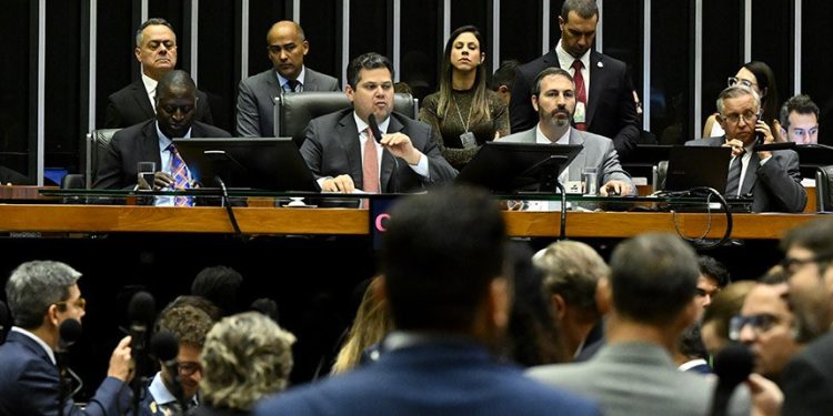 Lei de licenciamento ambiental entra em vigor sob questionamentos na justiça