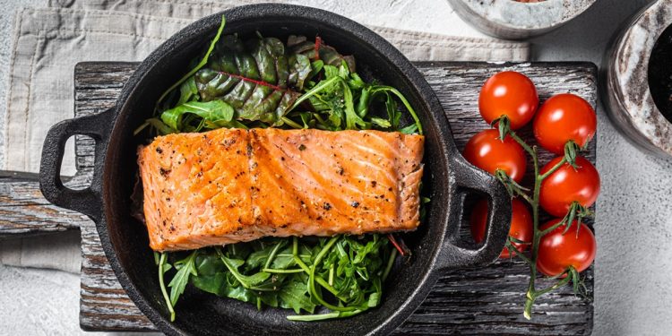 Nutrólogo explica o que é a dieta anti-inflamatória e os riscos