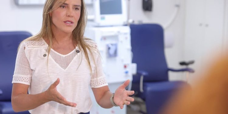 Celina inaugura novo centro de nefrologia no Hospital de Taguatinga