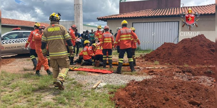 Homem soterrado em obra no DF morre após dois dias internado