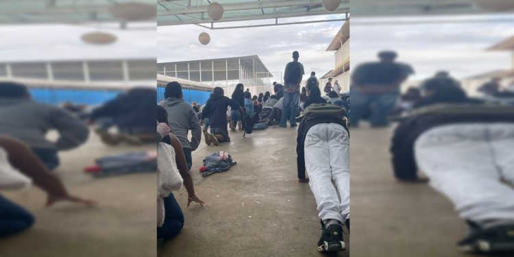 Alunos são forçados a fazer flexões como punição em escola militarizada. Veja vídeo