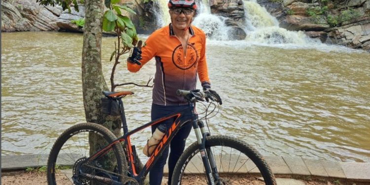 Corpo de radialista atropelado por motorista bêbado é velado