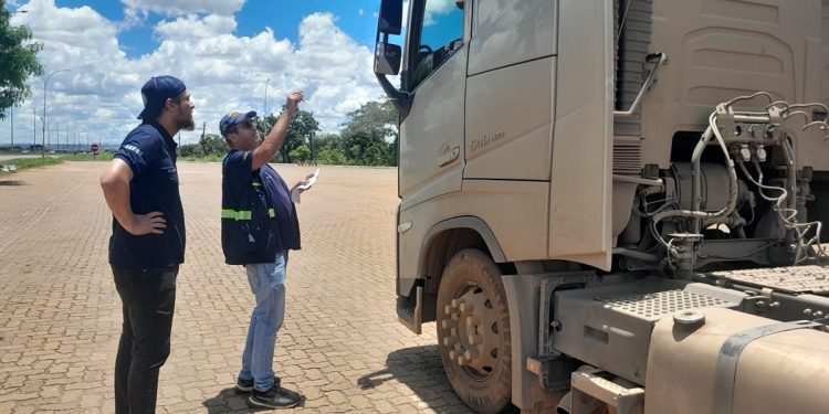 Frango e cerveja: Receita recolhe R$ 6 milhões em mercadorias no DF