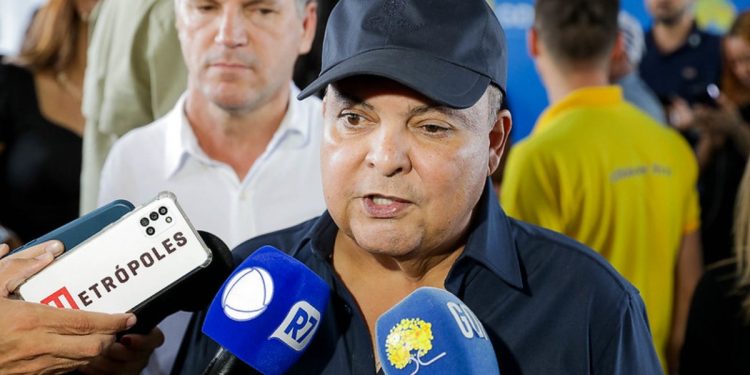 Brazlândia: Ibaneis anuncia bairro de moradias sociais e pavimentação