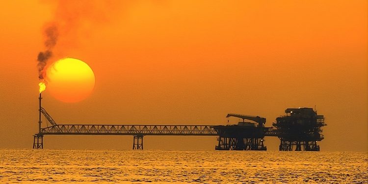 Guerra no Irã: alerta estridente de que combustíveis fósseis não têm nada de seguros