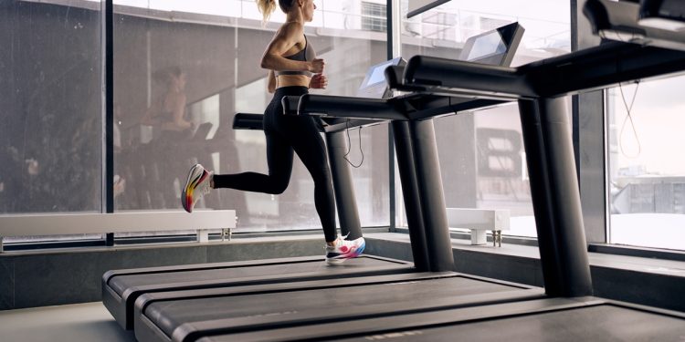 Quer evoluir na esteira? Treinador dá 6 dicas para correr melhor