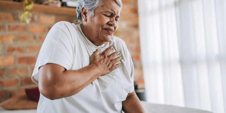 Cardiologista cita principais sinais que podem indicar um infarto