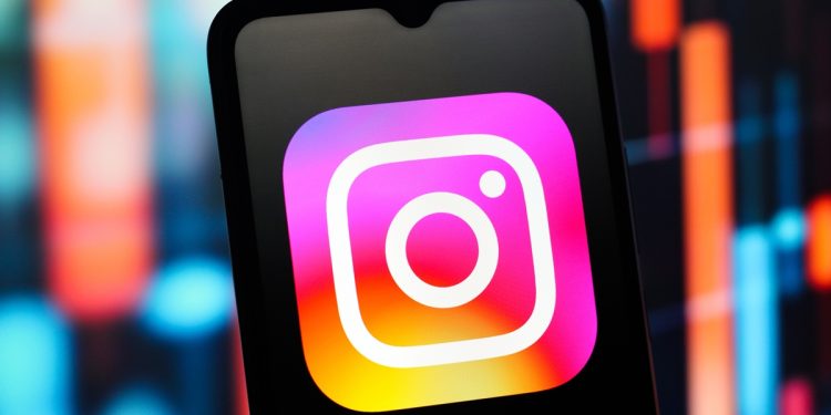 Veja perfis citados em denúncia sobre trabalho infantil nas redes