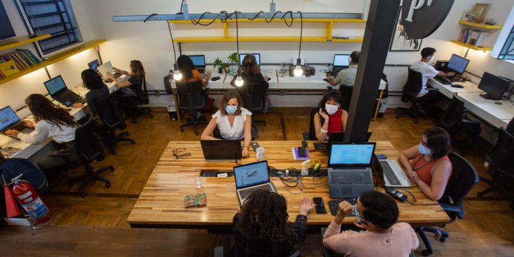 Vale a pena acreditar em jornalista?