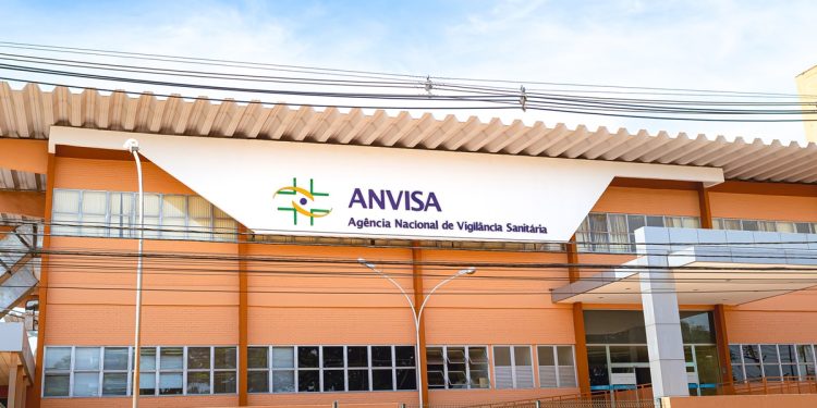 Anvisa aprova remédio contra VSR e amplia uso de outro para artrite
