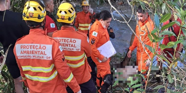 Homem morre após se afogar em cachoeira no Itapoã (DF). Veja vídeo