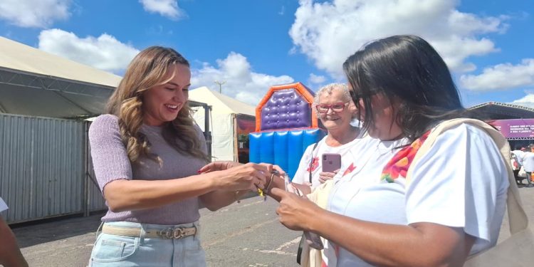 Congresso reúne milhares de mulheres no Parque da Cidade