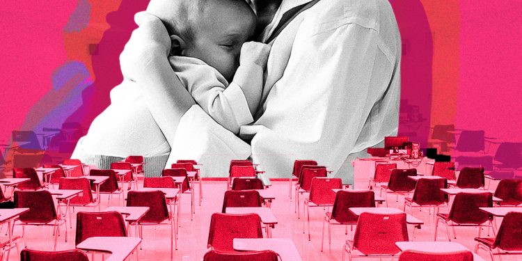 “Trocava fralda na sala”: como mães conciliam filhos e universidade