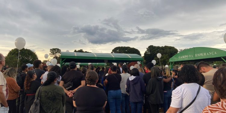 “Nem se eu fosse Deus eu perdoava ele”, diz amiga de manicure morta pelo ex no DF