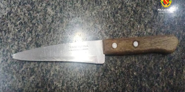 Homem com faca persegue passageiro de ônibus na Rodoviária do Plano Piloto