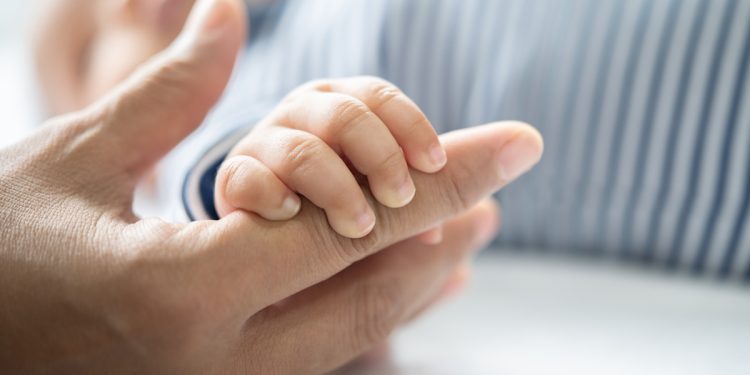 Pediatras orientam cuidados ao sair com recém-nascido