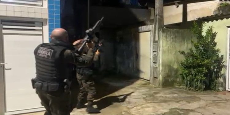 Golpistas criam site falso idêntico ao do governo para fraudar CNHs. Veja vídeo